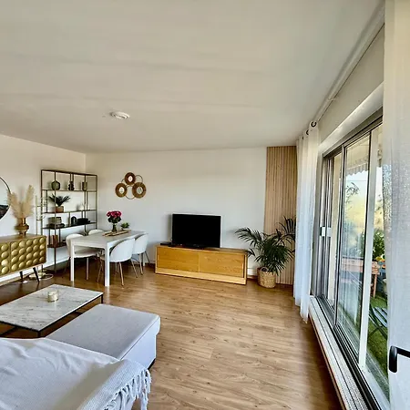 Apartment Vue Sur Tour Eiffel Garches